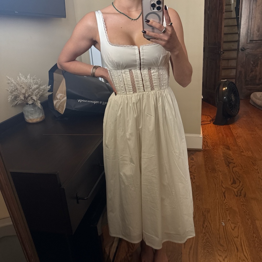 House of CB Ivory Lace Detail Dress - Picture 4 of 4